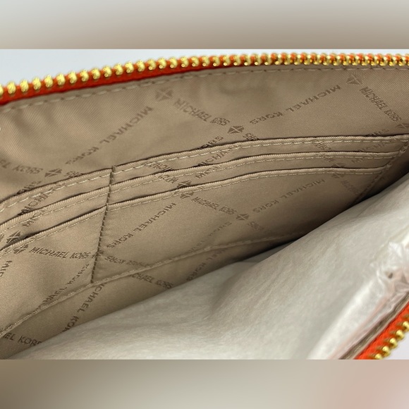 Michael Kors Jet Set Large Leather Clutch Wristlet - Picture 9 of 11